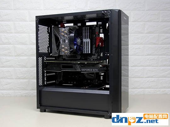 电脑组装教程:i7-8700k+1070ti吃鸡主机装机实录
