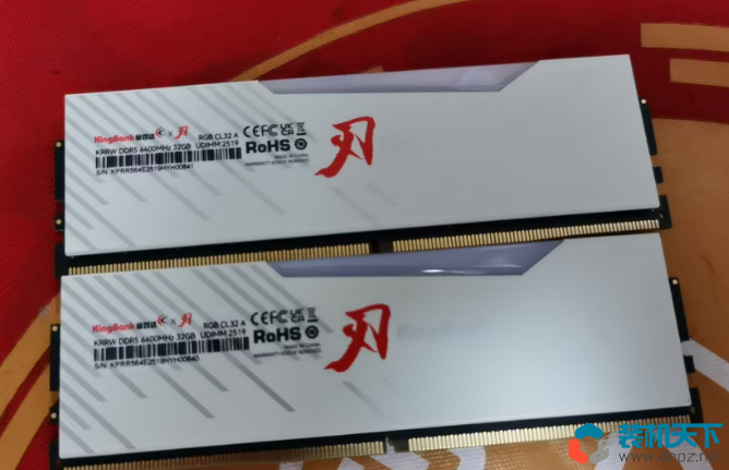 Intel 15代Ultra搭配两根32G内存开不了XMP是怎么回事?